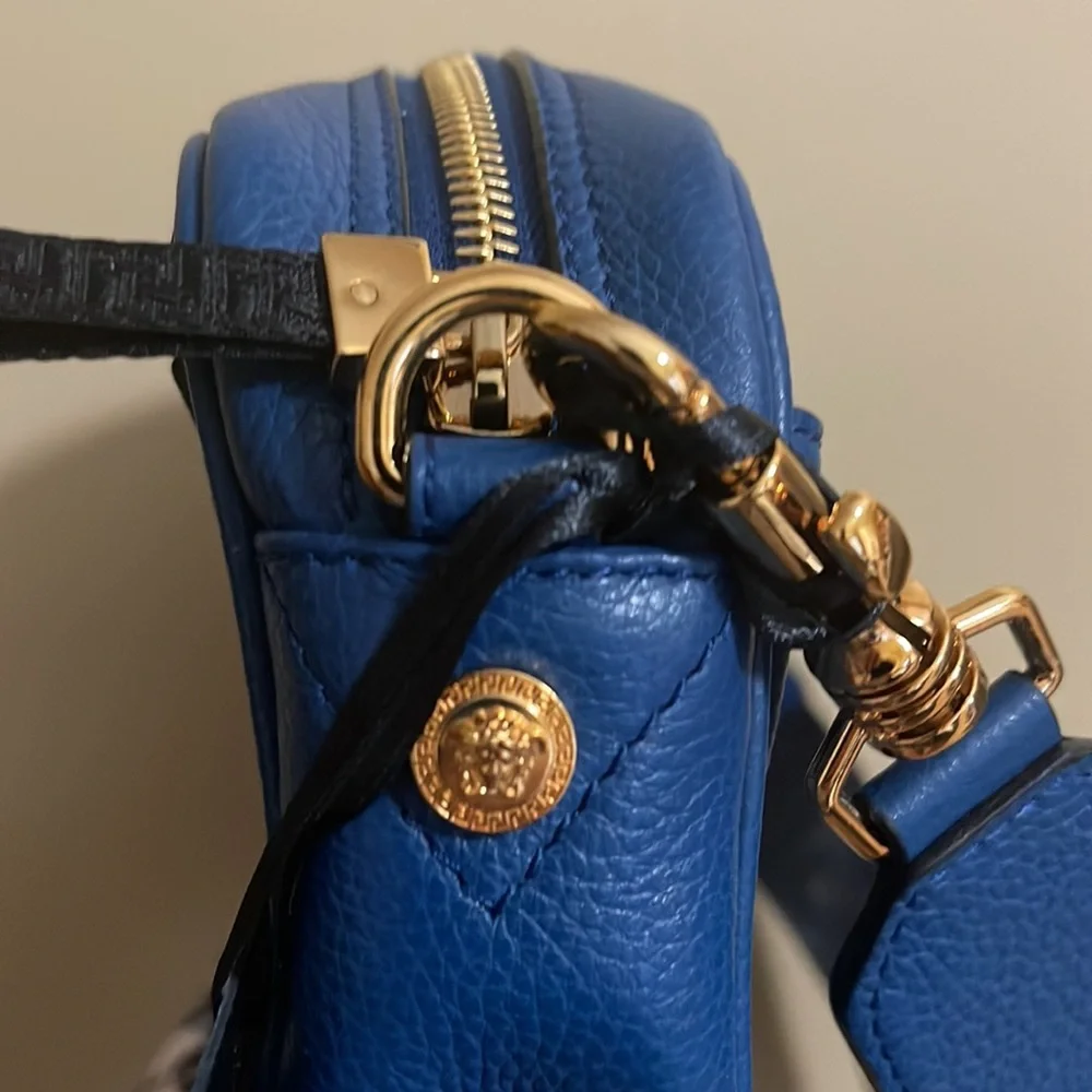 VERSACE NWT LA MEDUSA CALFSKIN BLUE LEATHER CROSSBODY OR BELT BAG MADE IN ITALY - Picture 8 of 16